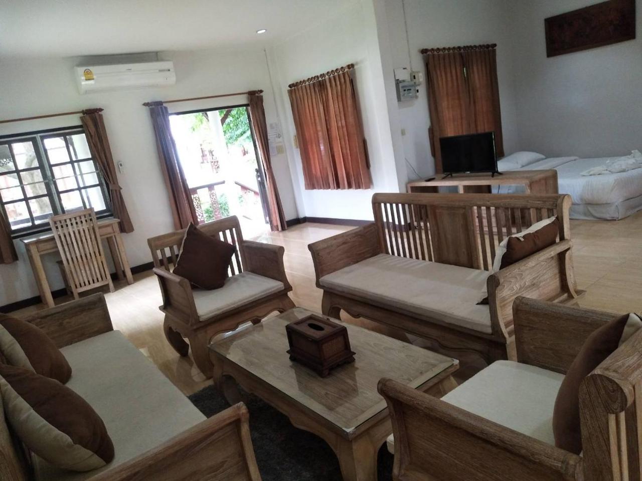 Inthanon Riverside Resort Chom Thong Buitenkant foto