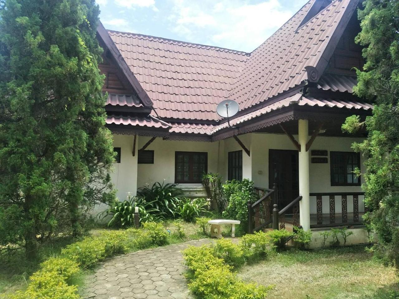 Inthanon Riverside Resort Chom Thong Buitenkant foto