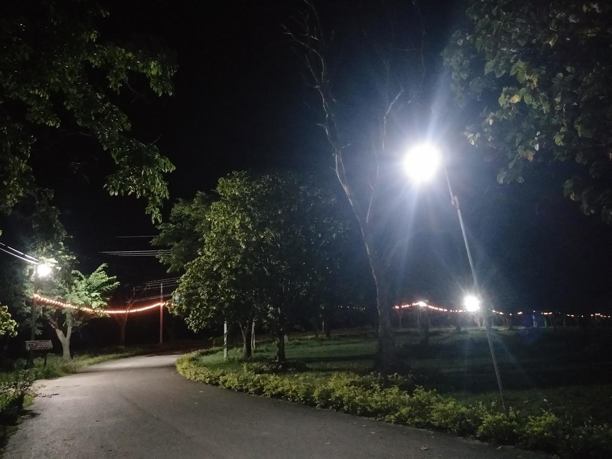 Inthanon Riverside Resort Chom Thong Buitenkant foto