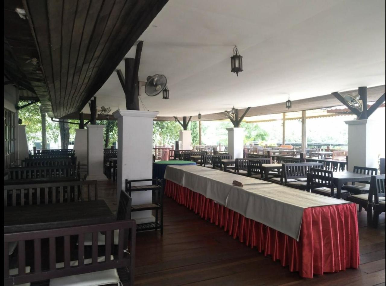 Inthanon Riverside Resort Chom Thong Buitenkant foto