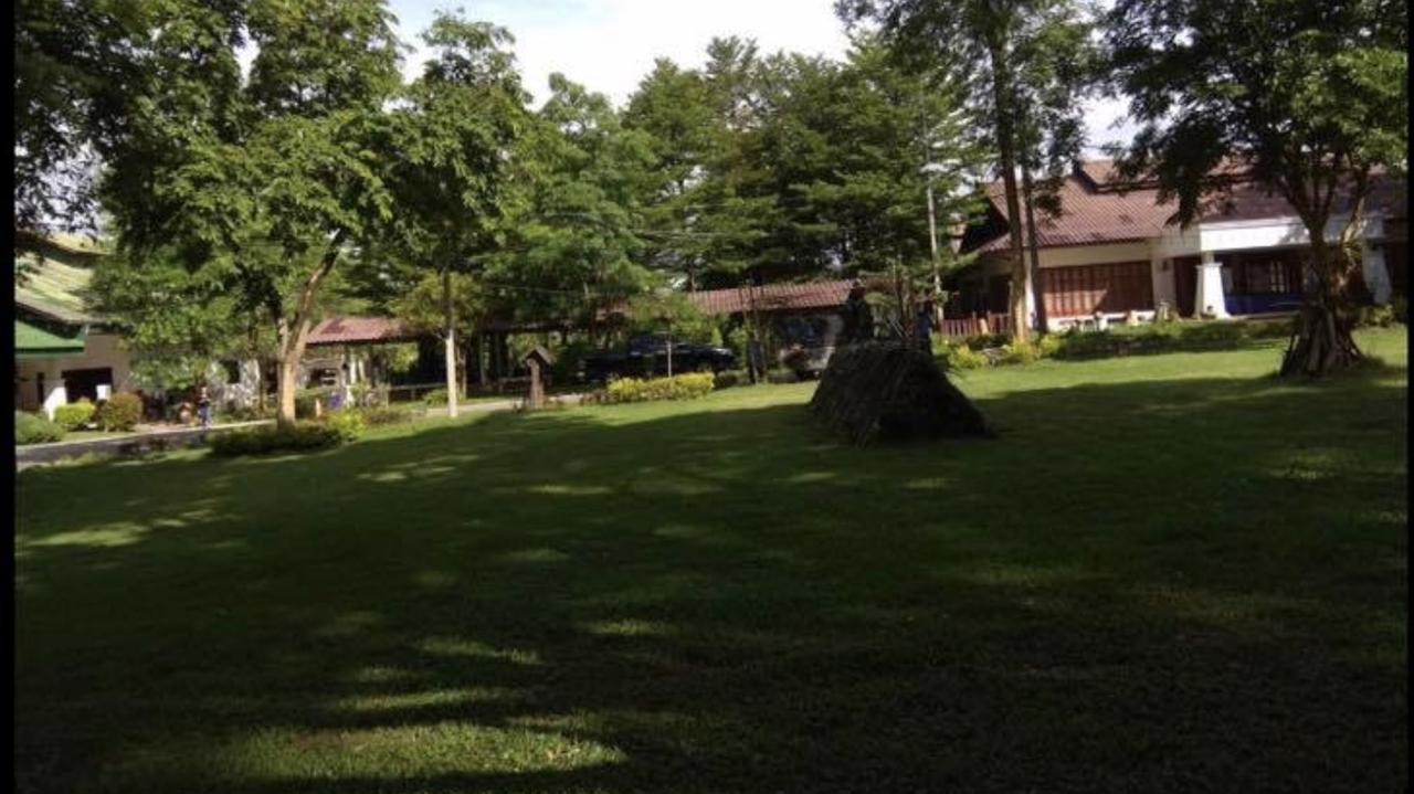 Inthanon Riverside Resort Chom Thong Buitenkant foto