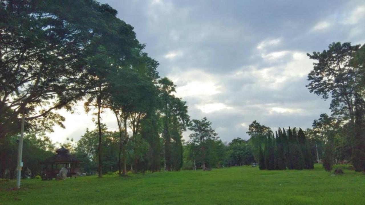 Inthanon Riverside Resort Chom Thong Buitenkant foto